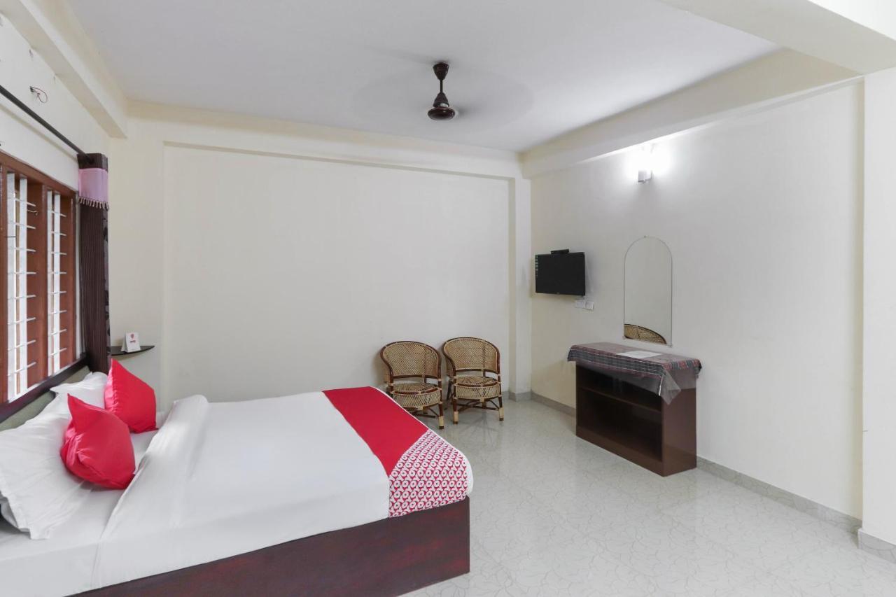 Oyo 49244 Green Castle Residency Hotel Nedumkandam Kültér fotó