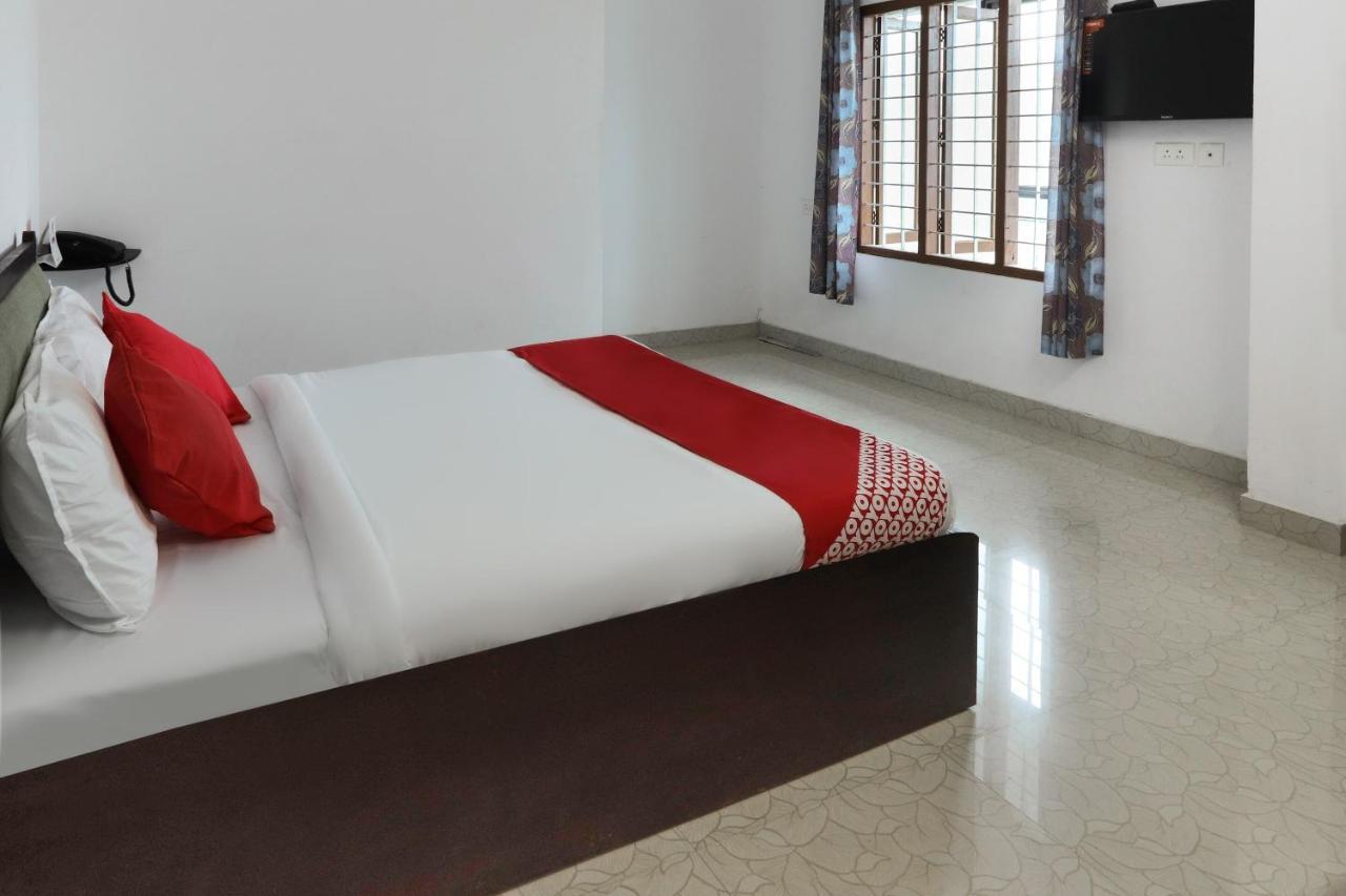 Oyo 49244 Green Castle Residency Hotel Nedumkandam Kültér fotó
